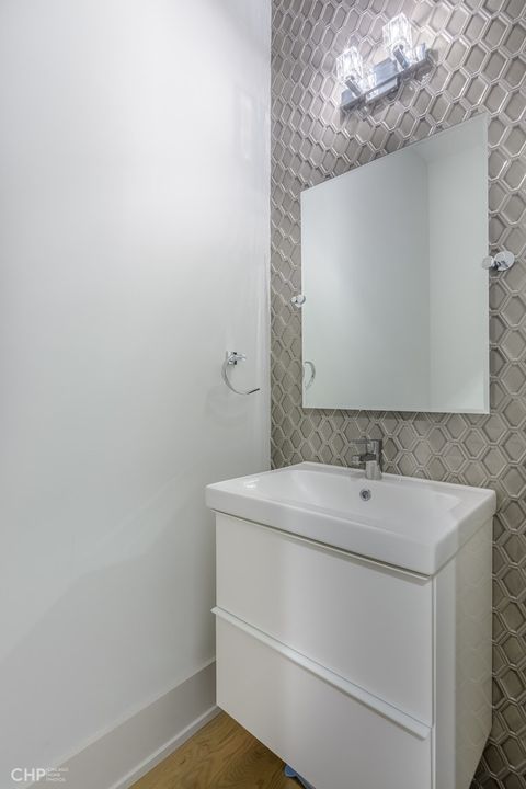 Tiny photo for 4226 S Ellis Avenue #4S, Chicago, IL 60653 (MLS # 12458177)