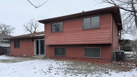 Tiny photo for 15613 Calumet Drive, South Holland, IL 60473 (MLS # 12551378)