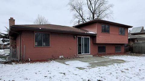 Tiny photo for 15613 Calumet Drive, South Holland, IL 60473 (MLS # 12551378)