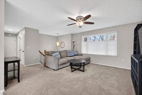 Tiny photo for 727 W 31st Street, Davenport, IA 52804 (MLS # 100000440)