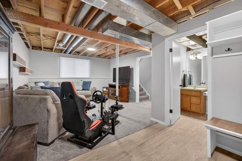 Tiny photo for 727 W 31st Street, Davenport, IA 52804 (MLS # 100000440)