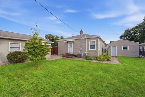 Tiny photo for 5231 11th Avenue B, Moline, IL 61265 (MLS # 12738458)