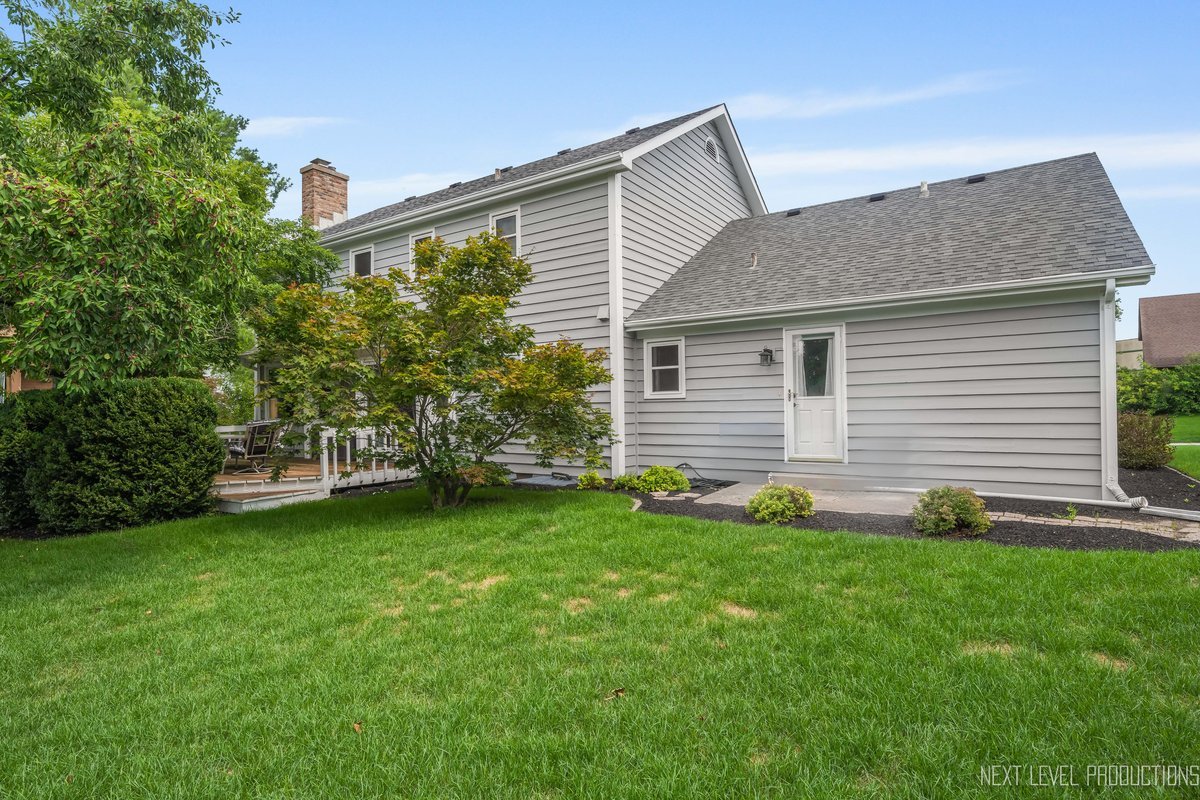 2490 Lakeside Drive