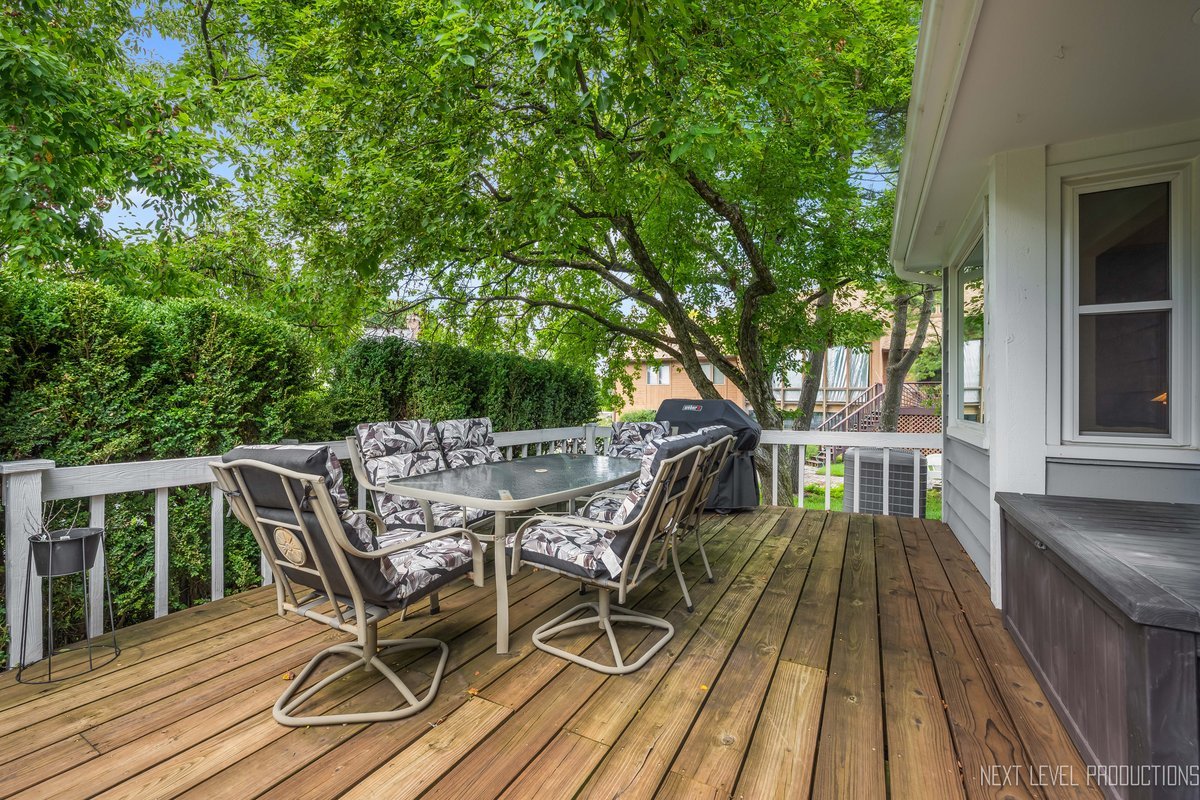 2490 Lakeside Drive
