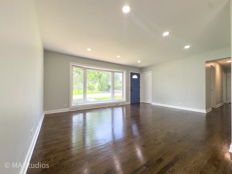 Tiny photo for 4256 Golf Road, Skokie, IL 60076 (MLS # 12725638)