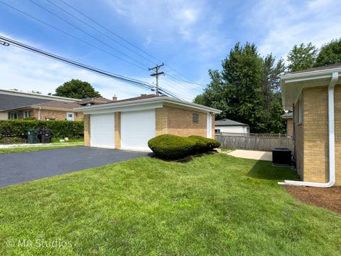 Tiny photo for 4256 Golf Road, Skokie, IL 60076 (MLS # 12725638)