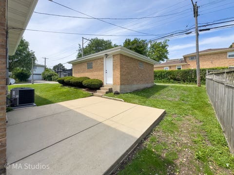 Tiny photo for 4256 Golf Road, Skokie, IL 60076 (MLS # 12725638)