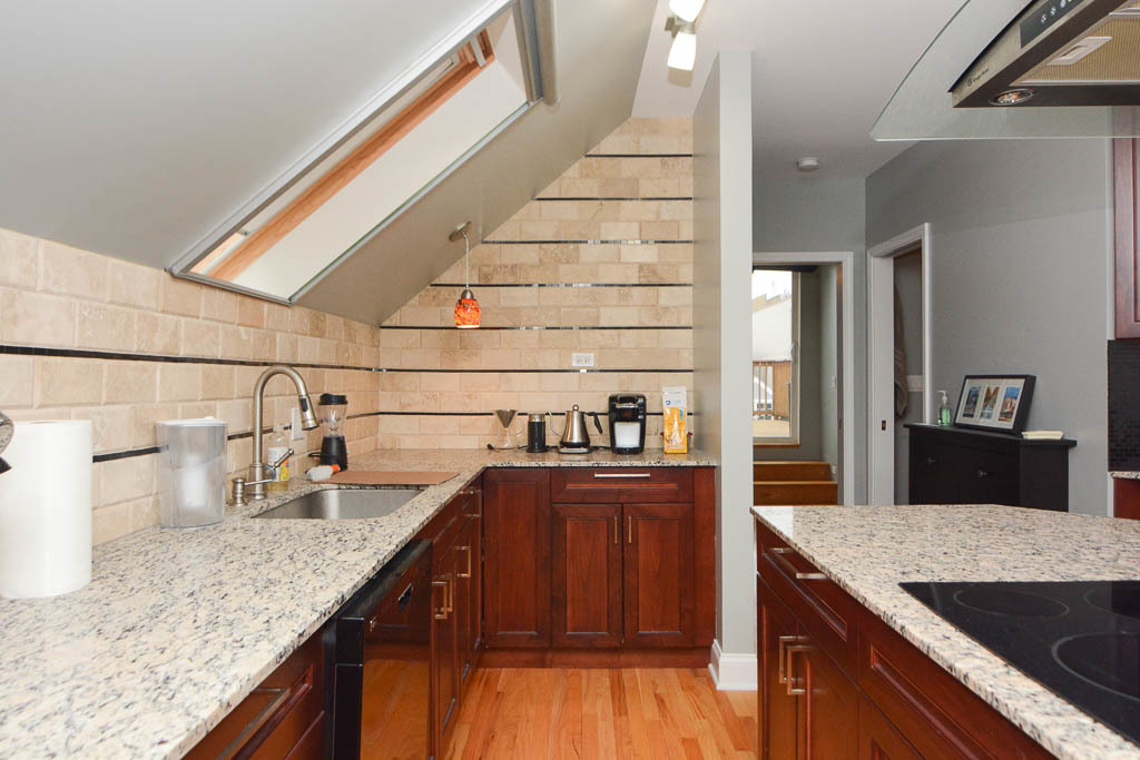 949 N Winchester Avenue 3