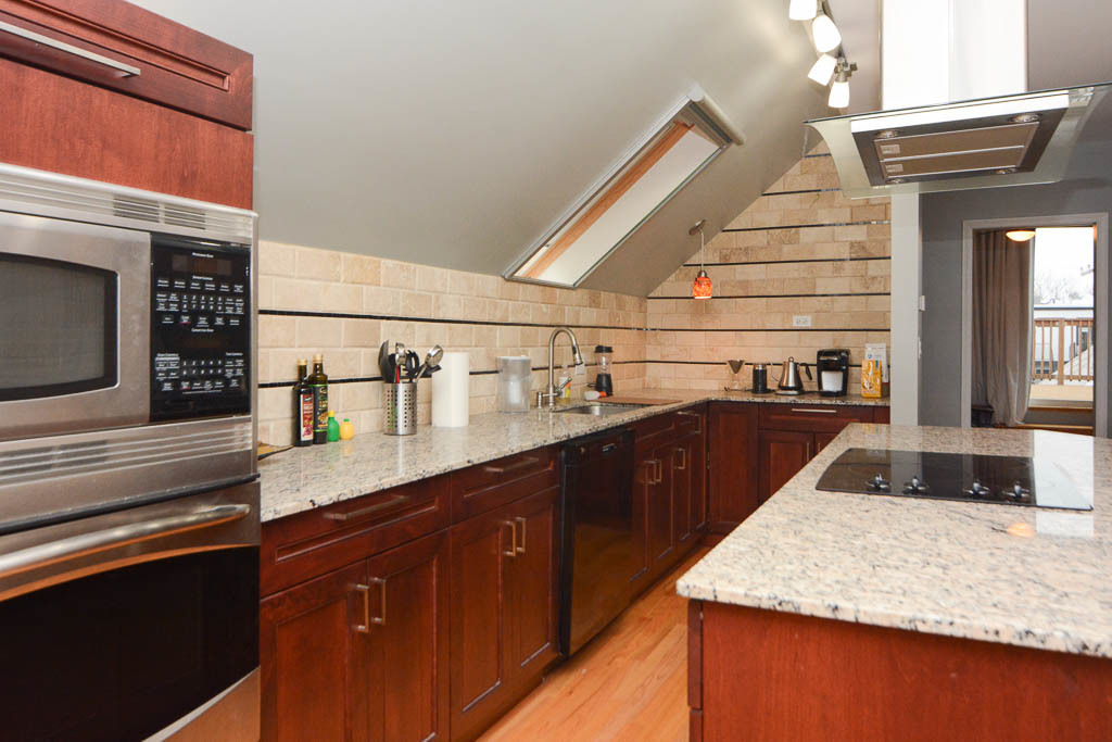 949 N Winchester Avenue 3