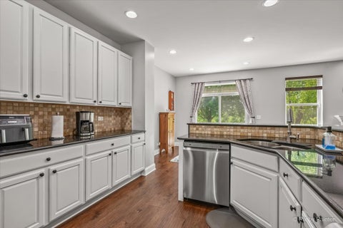 Tiny photo for 218 Foxford Drive, Cary, IL 60013 (MLS # 12665408)