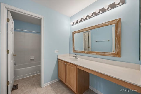 Tiny photo for 218 Foxford Drive, Cary, IL 60013 (MLS # 12665408)