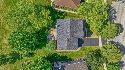 Tiny photo for 218 Foxford Drive, Cary, IL 60013 (MLS # 12665408)
