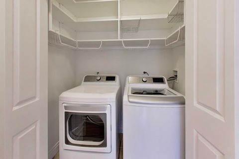 Tiny photo for 3407 N Bell Avenue #B, Chicago, IL 60618 (MLS # 12634570)