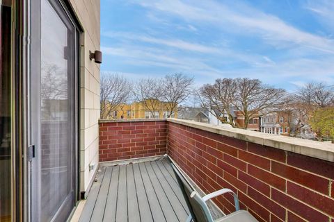Tiny photo for 3407 N Bell Avenue #B, Chicago, IL 60618 (MLS # 12634570)