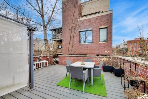 Tiny photo for 3407 N Bell Avenue #B, Chicago, IL 60618 (MLS # 12634570)