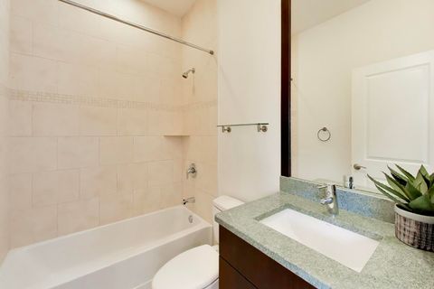 Tiny photo for 3407 N Bell Avenue #B, Chicago, IL 60618 (MLS # 12634570)