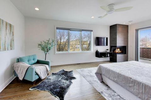 Tiny photo for 3407 N Bell Avenue #B, Chicago, IL 60618 (MLS # 12634570)