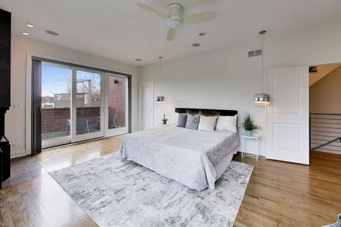 Tiny photo for 3407 N Bell Avenue #B, Chicago, IL 60618 (MLS # 12634570)