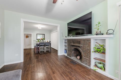 Tiny photo for 6733 S Campbell Avenue, Chicago, IL 60629 (MLS # 12639584)