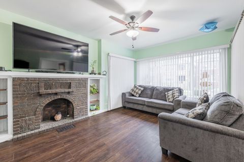 Tiny photo for 6733 S Campbell Avenue, Chicago, IL 60629 (MLS # 12639584)