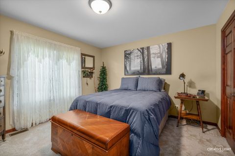 Tiny photo for 604 Hickory St, Sugar Grove, IL 60554 (MLS # 12487538)
