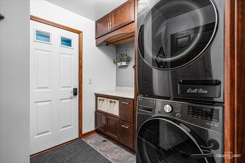 Tiny photo for 604 Hickory St, Sugar Grove, IL 60554 (MLS # 12487538)