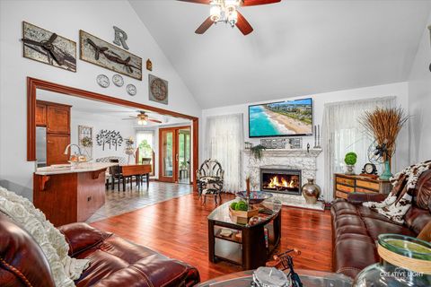 Tiny photo for 604 Hickory St, Sugar Grove, IL 60554 (MLS # 12487538)