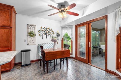 Tiny photo for 604 Hickory St, Sugar Grove, IL 60554 (MLS # 12487538)