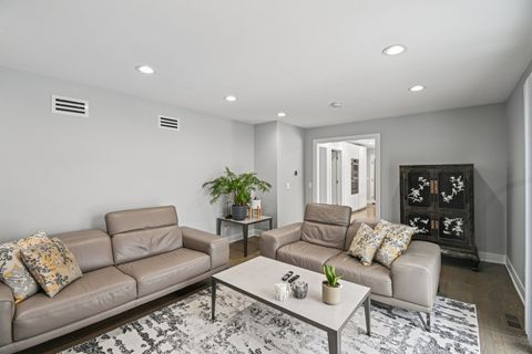 Tiny photo for 606 Paddock Lane, Libertyville, IL 60048 (MLS # 12525783)