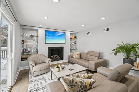 Tiny photo for 606 Paddock Lane, Libertyville, IL 60048 (MLS # 12525783)