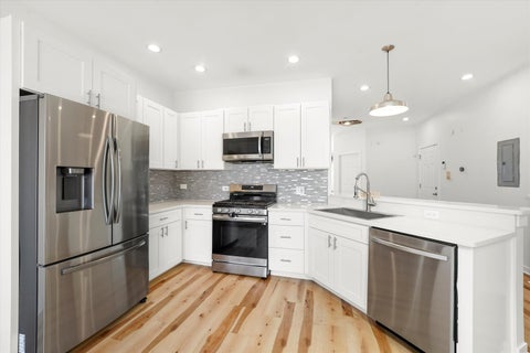 Tiny photo for 348 E 41ST Street #1, Chicago, IL 60653 (MLS # 12723976)