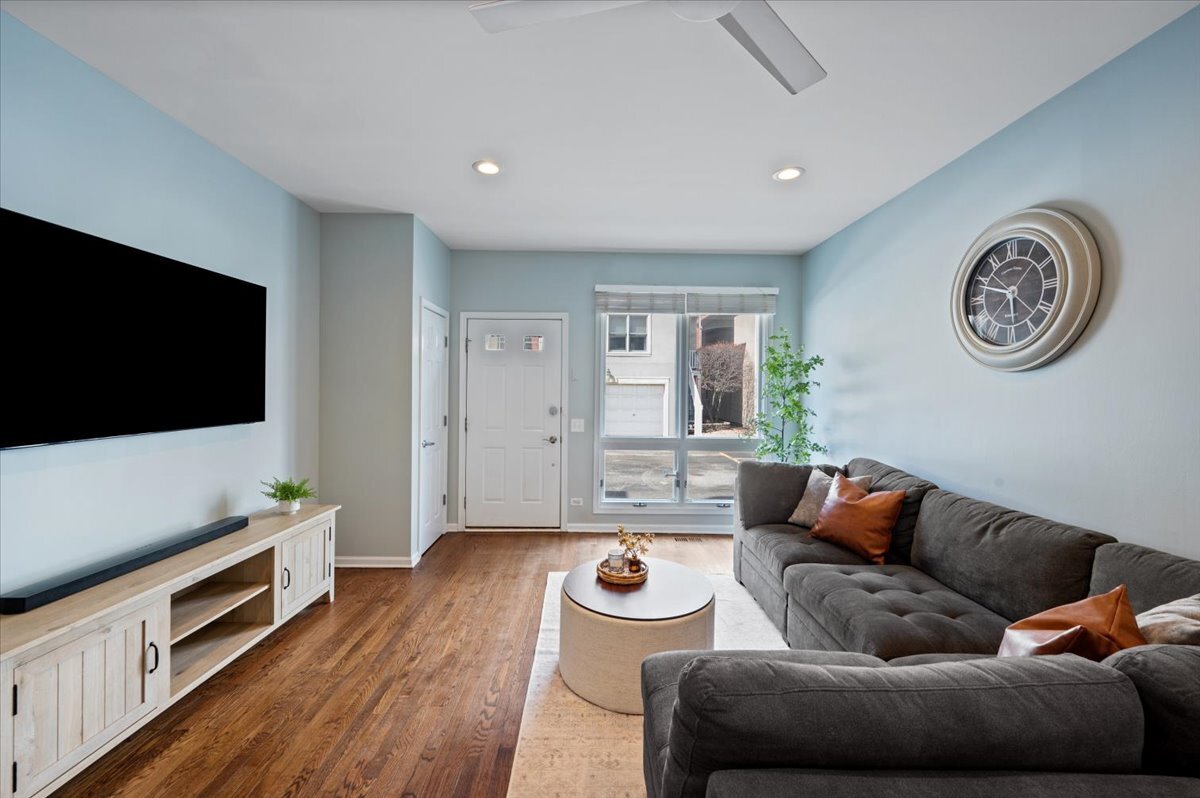 1802 W Diversey Parkway I