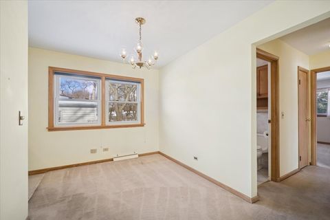 Tiny photo for 1402 W Willow Lane, Mount Prospect, IL 60056 (MLS # 12528252)