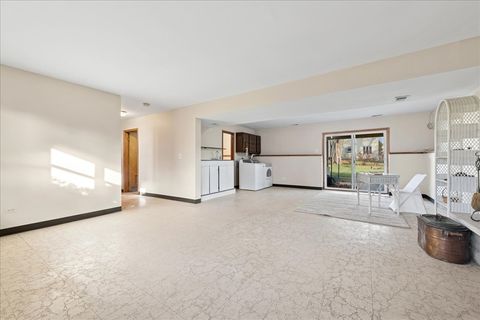 Tiny photo for 23565 N Park Road, Lake Zurich, IL 60047 (MLS # 12510406)