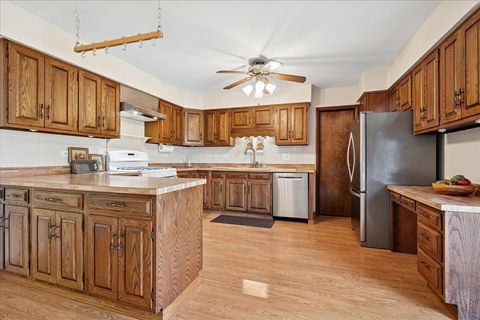 Tiny photo for 23565 N Park Road, Lake Zurich, IL 60047 (MLS # 12510406)