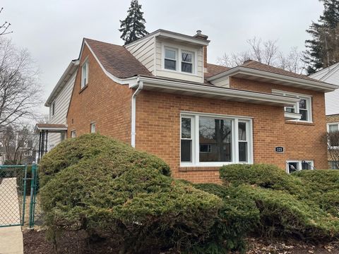 123 W Monroe Street Villa Park IL 60181