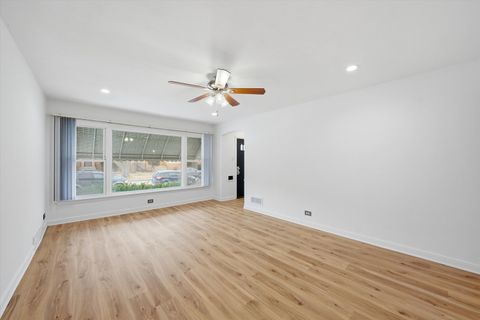 Tiny photo for 8846 S Dorchester Avenue, Chicago, IL 60619 (MLS # 12572599)