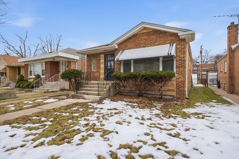 Photo of 8846 S Dorchester Avenue, Chicago, IL 60619 (MLS # 12572599)