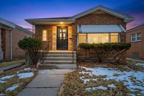 Tiny photo for 8846 S Dorchester Avenue, Chicago, IL 60619 (MLS # 12572599)