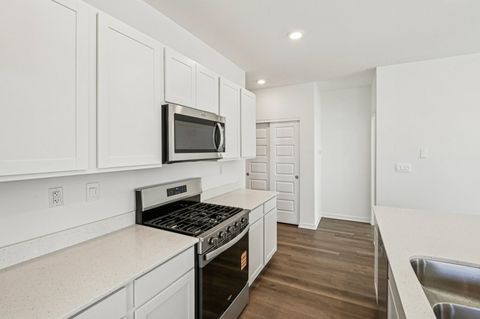 Tiny photo for 1057 Williamsburg Street, Pingree Grove, IL 60140 (MLS # 12545996)