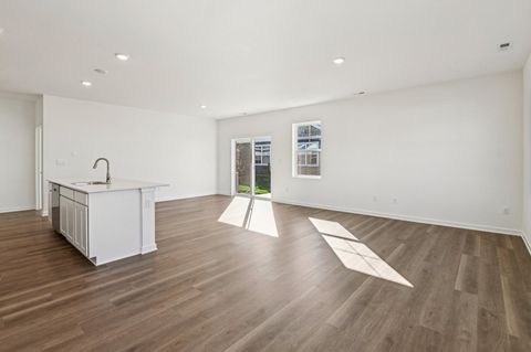 Tiny photo for 1057 Williamsburg Street, Pingree Grove, IL 60140 (MLS # 12545996)