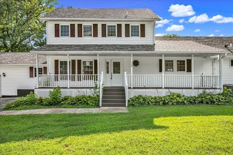 Tiny photo for 116 Lakeview Drive, East Galesburg, IL 61430 (MLS # 12478210)