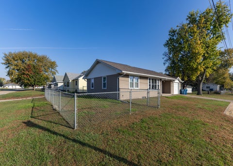Tiny photo for 220 7th Street, Camanche, IA 52730 (MLS # 12792802)