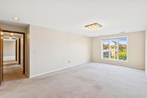 Tiny photo for 7201 N Lincoln Avenue #308, Lincolnwood, IL 60712 (MLS # 12471152)