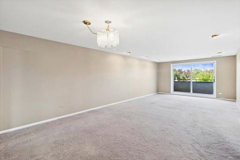 Tiny photo for 7201 N Lincoln Avenue #308, Lincolnwood, IL 60712 (MLS # 12471152)