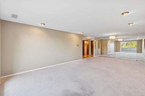Tiny photo for 7201 N Lincoln Avenue #308, Lincolnwood, IL 60712 (MLS # 12471152)