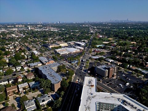 Tiny photo for 7201 N Lincoln Avenue #308, Lincolnwood, IL 60712 (MLS # 12471152)