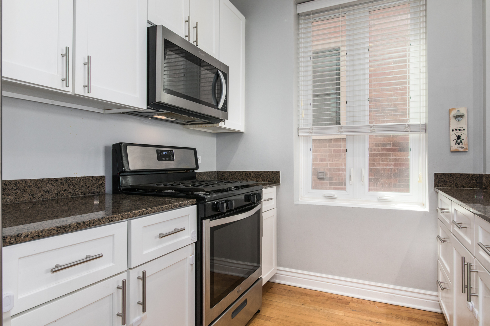 2409 W Catalpa Avenue 307