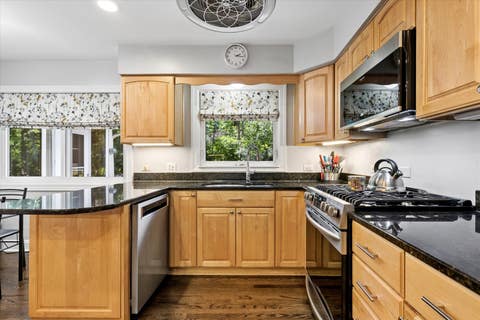 Tiny photo for 404 S See Gwun Avenue, Mount Prospect, IL 60056 (MLS # 12713688)