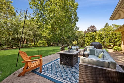 Tiny photo for 404 S See Gwun Avenue, Mount Prospect, IL 60056 (MLS # 12713688)